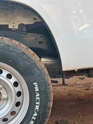Toyota Hilux 2021 White