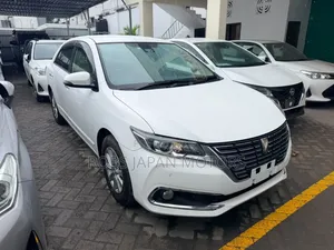 Toyota Premio 1.8 FWD 2019 Off white