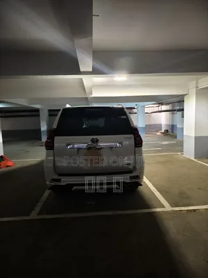 Toyota Land Cruiser Prado 2.8 2022 White