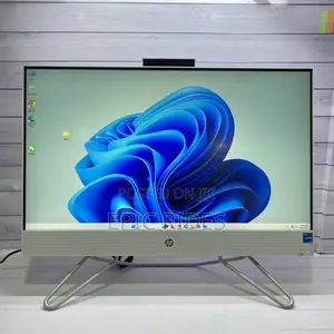 Desktop Computer HP 200 G4 22 All-in-One 8GB Intel Core i5 SSD 256GB