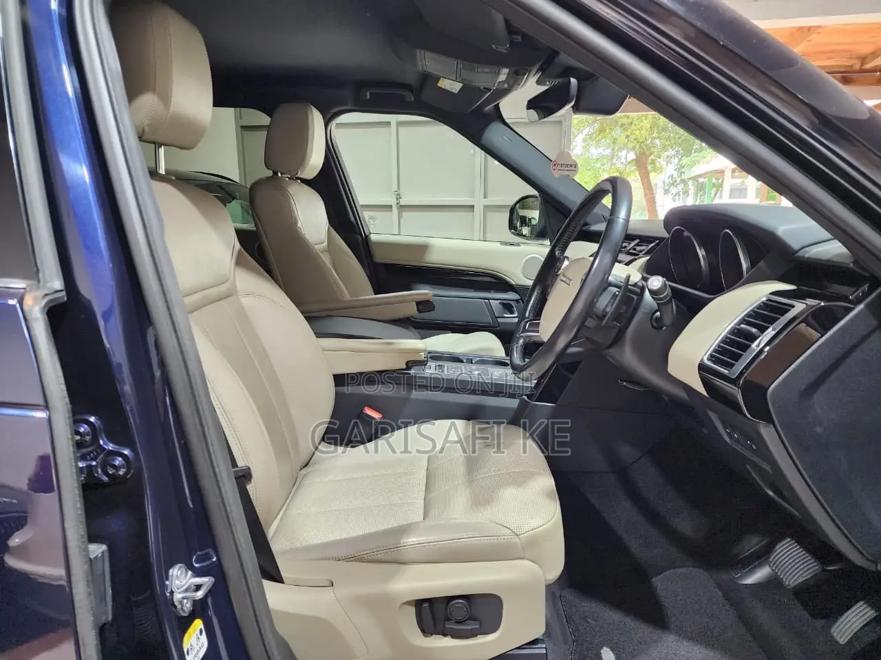Land Rover Discovery 2018 Blue
