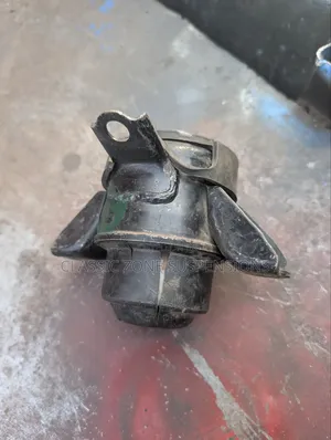 Toyota Passo Engine Mount.