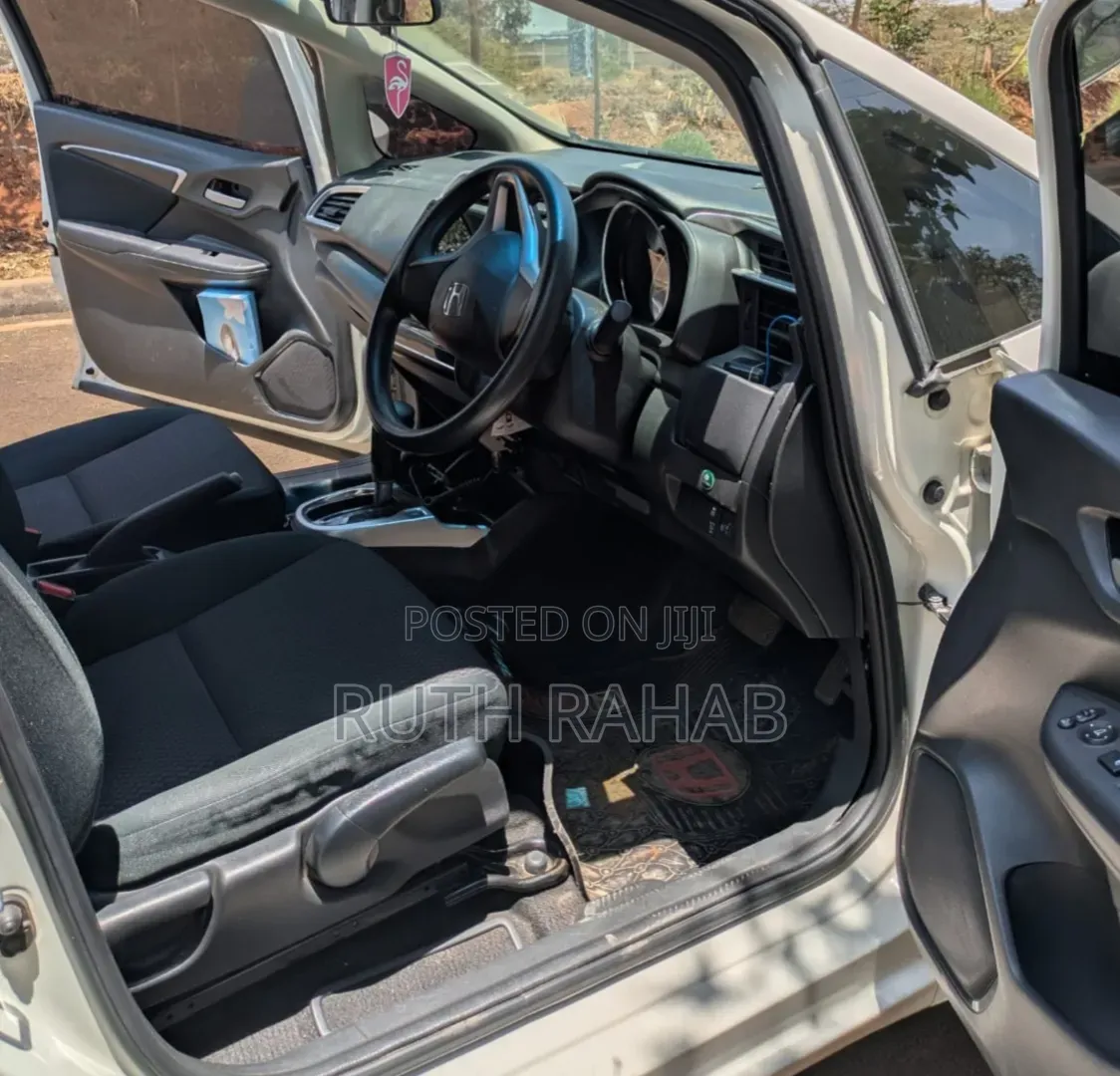 Honda Fit 2018 White