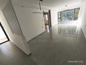 Commercial 2 Bedrooms Apartment for Office Use