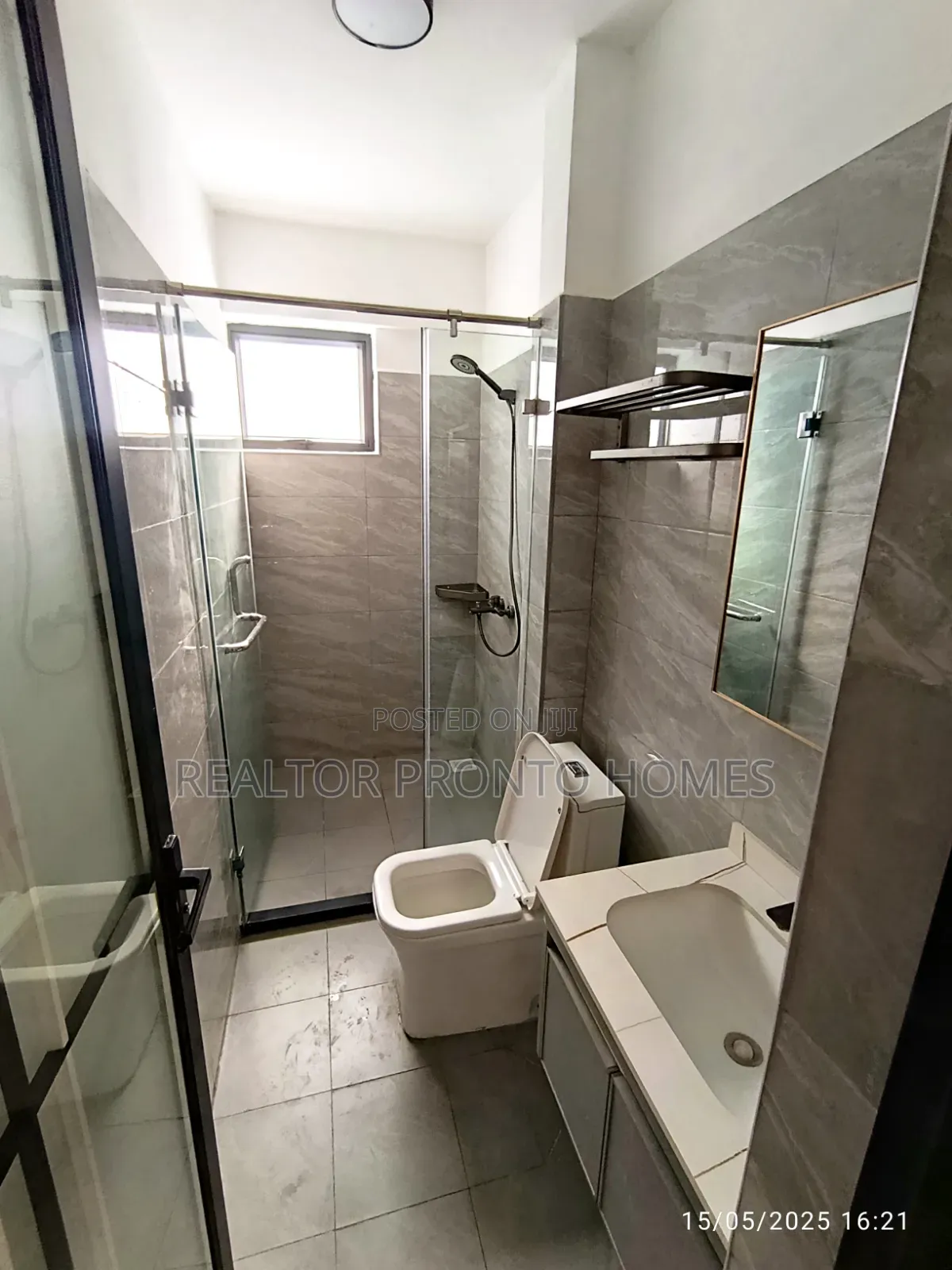 Commercial 2 Bedrooms Apartment for Office Use