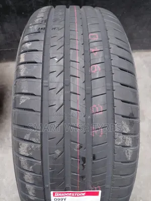 235/55r17 Bridgestone -Alenza