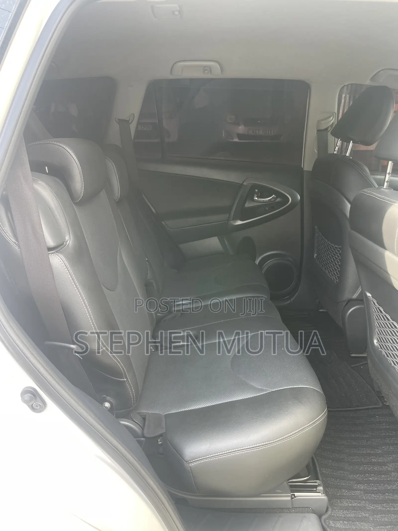 Toyota Vanguard 2013 White
