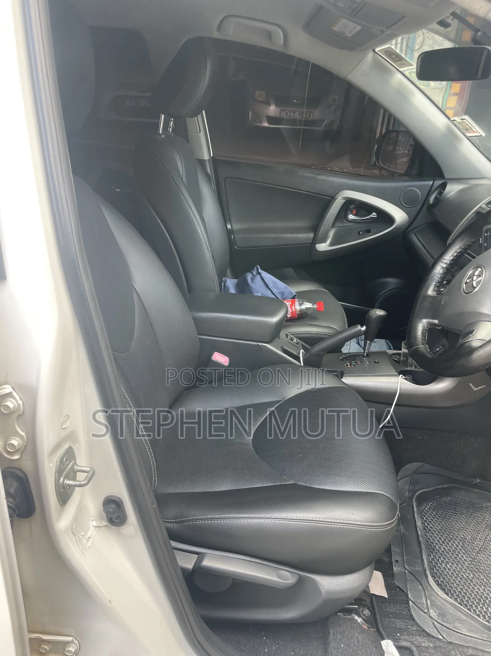 Toyota Vanguard 2013 White