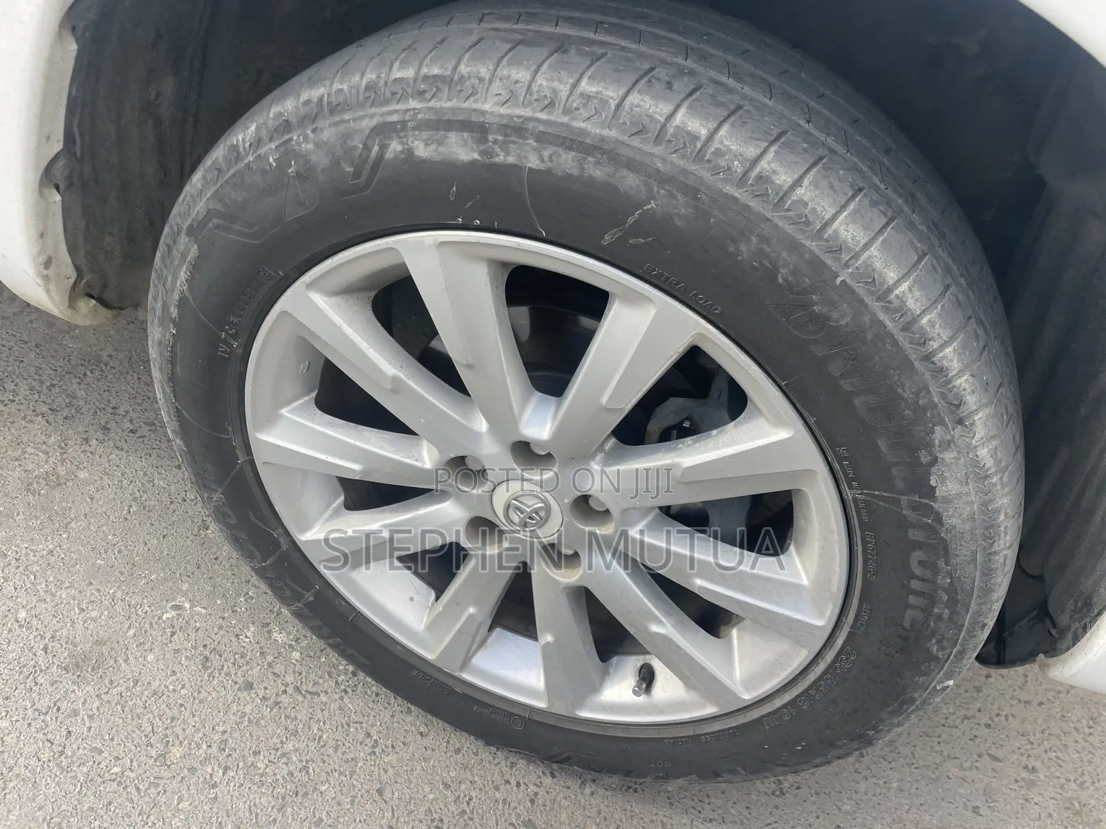 Toyota Vanguard 2013 White