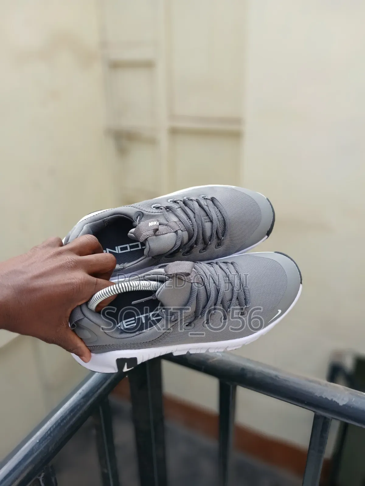 Nike Free Metcon 6 Cross-Training Sneaker.