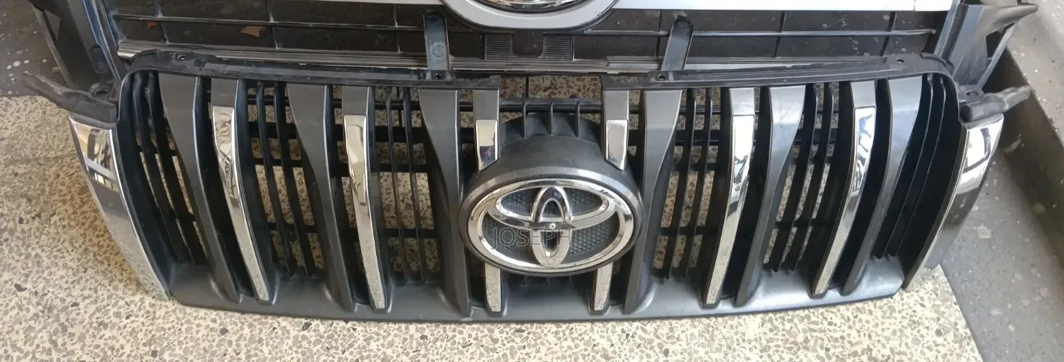 Landcruicer Prado J150 2010 Grill