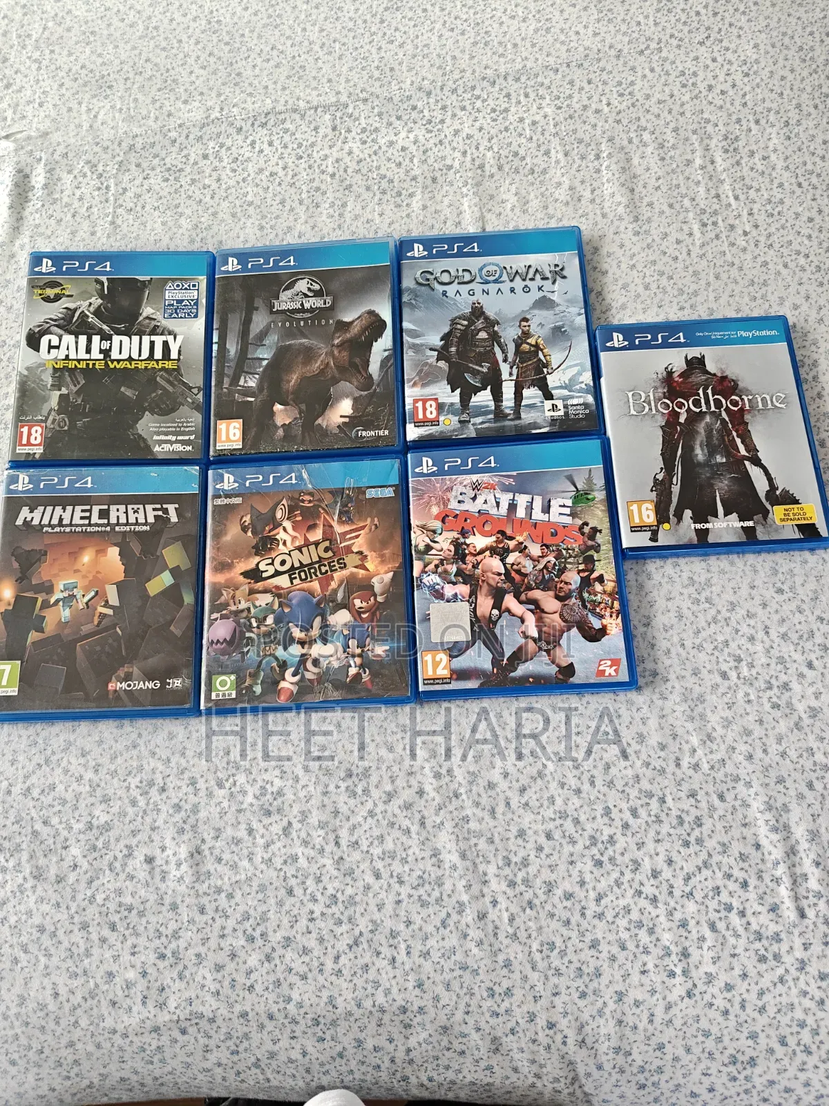 Sony PS4 Fat + 3 Controllers + 6 Games