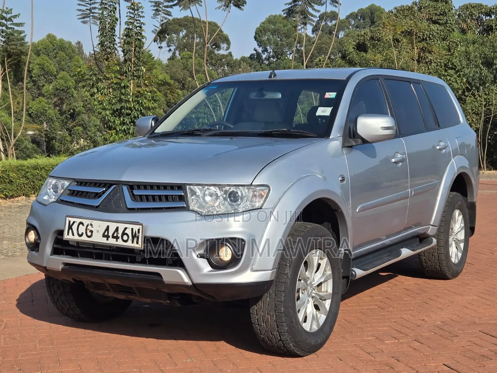 Mitsubishi Pajero 2013 Silver
