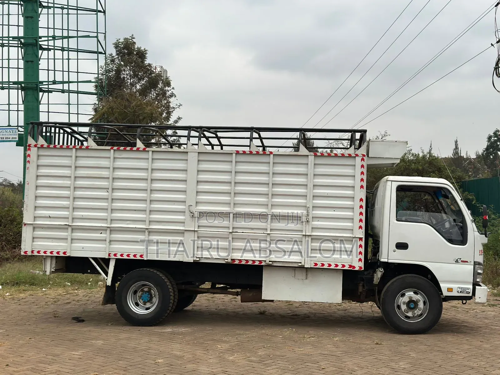 Isuzu NPR 2006 White