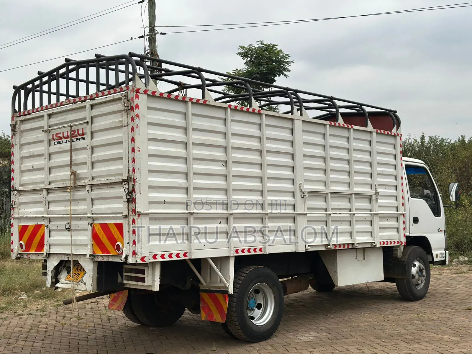 Isuzu NPR 2006 White
