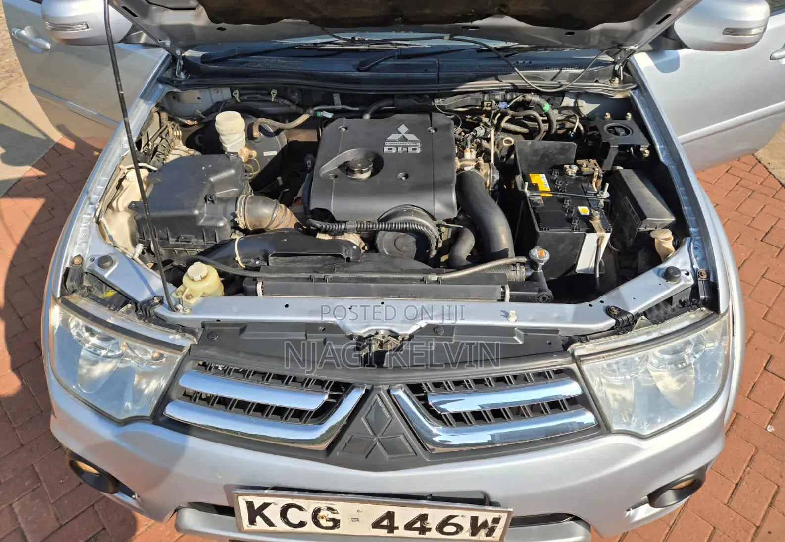 Mitsubishi Pajero Sport 2013 Silver