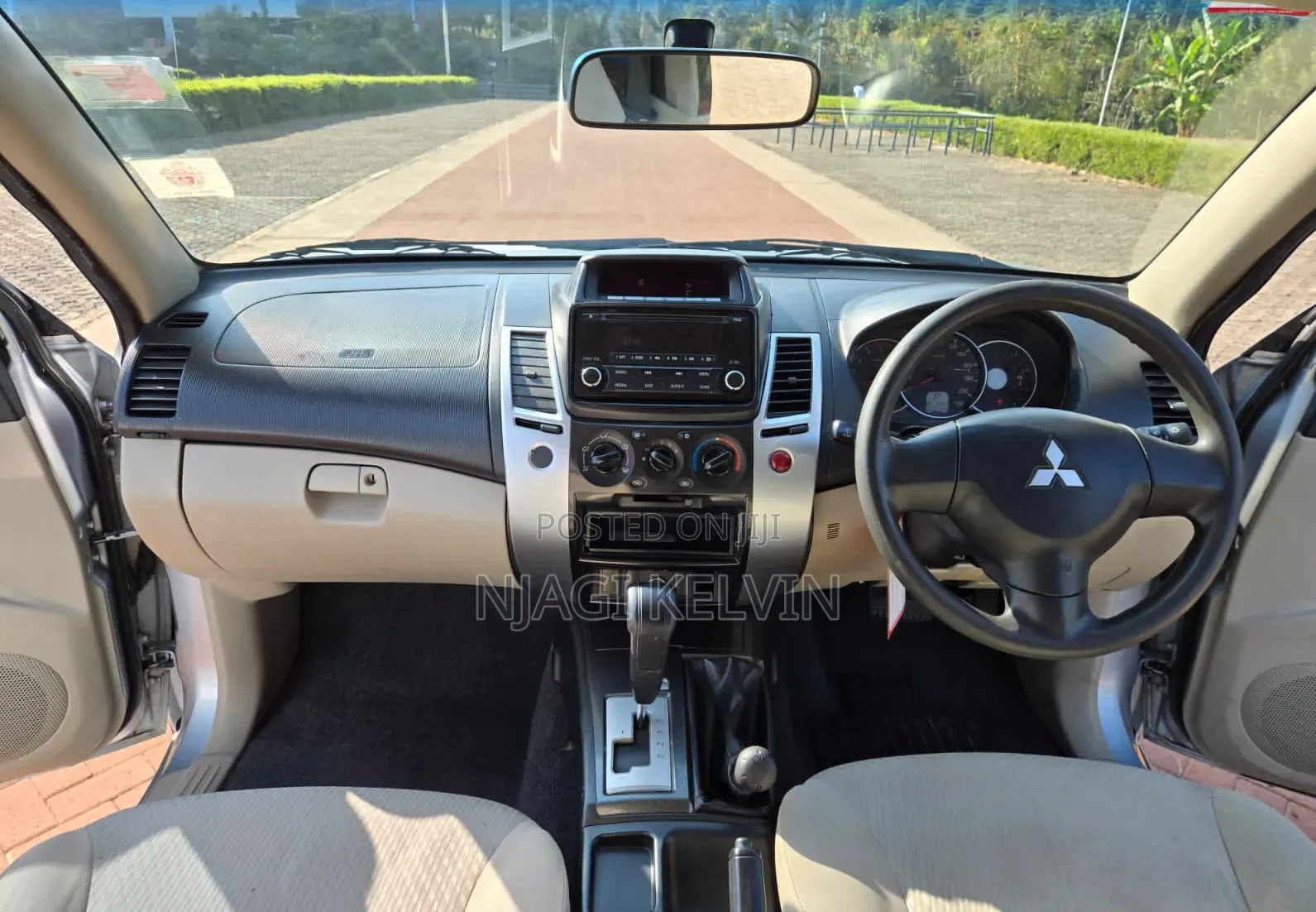 Mitsubishi Pajero Sport 2013 Silver