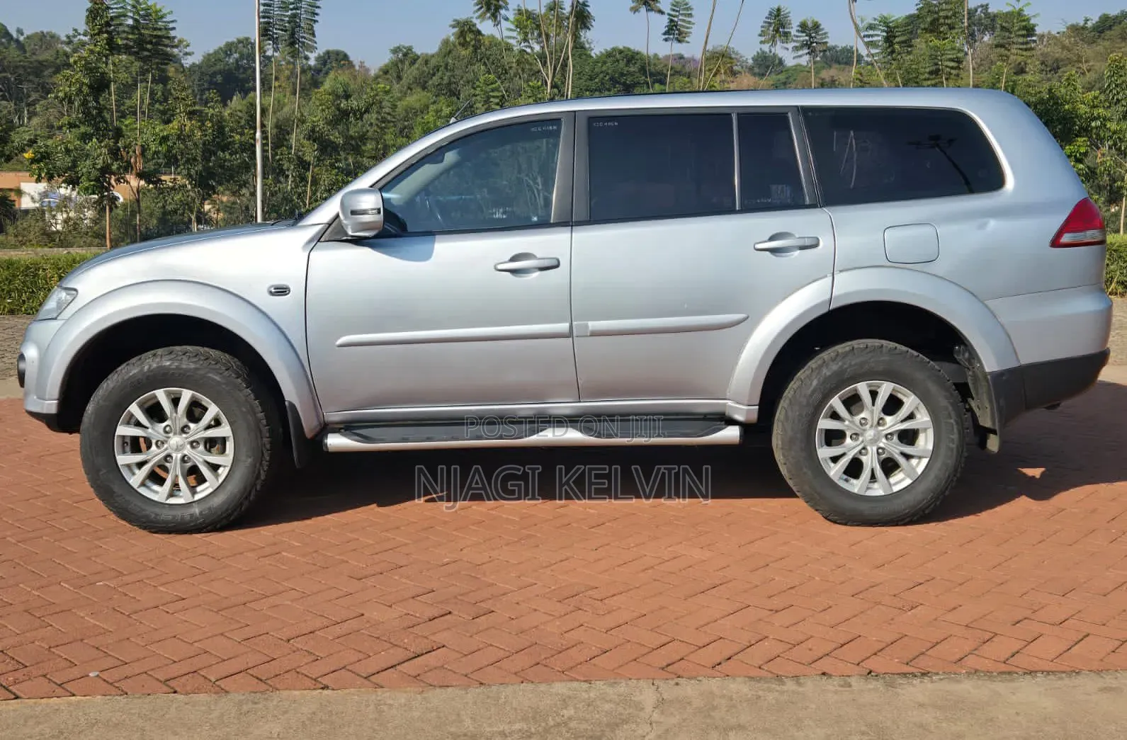 Mitsubishi Pajero Sport 2013 Silver