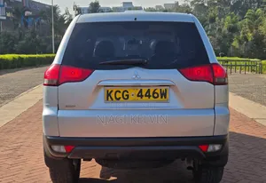 Mitsubishi Pajero Sport 2013 Silver