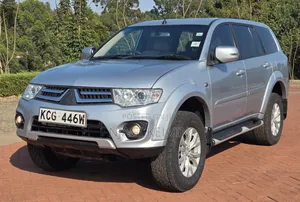 Mitsubishi Pajero Sport 2013 Silver
