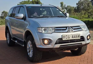Mitsubishi Pajero Sport 2013 Silver