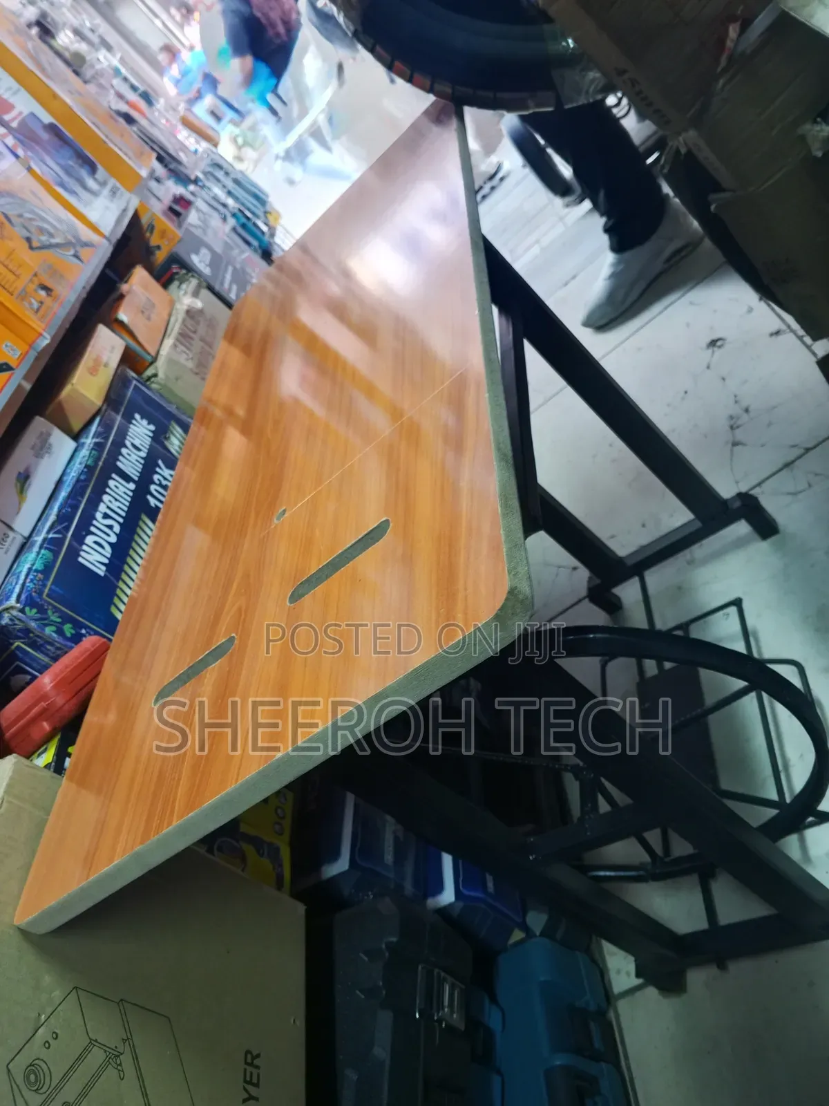 Local Overlock Sewing Table