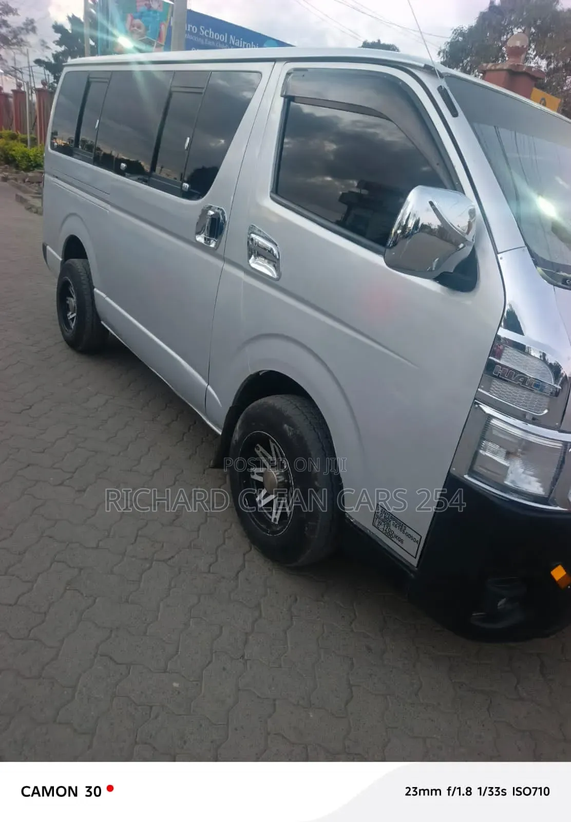 Toyota HiAce 2010 Silver