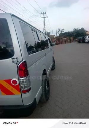 Toyota HiAce 2010 Silver