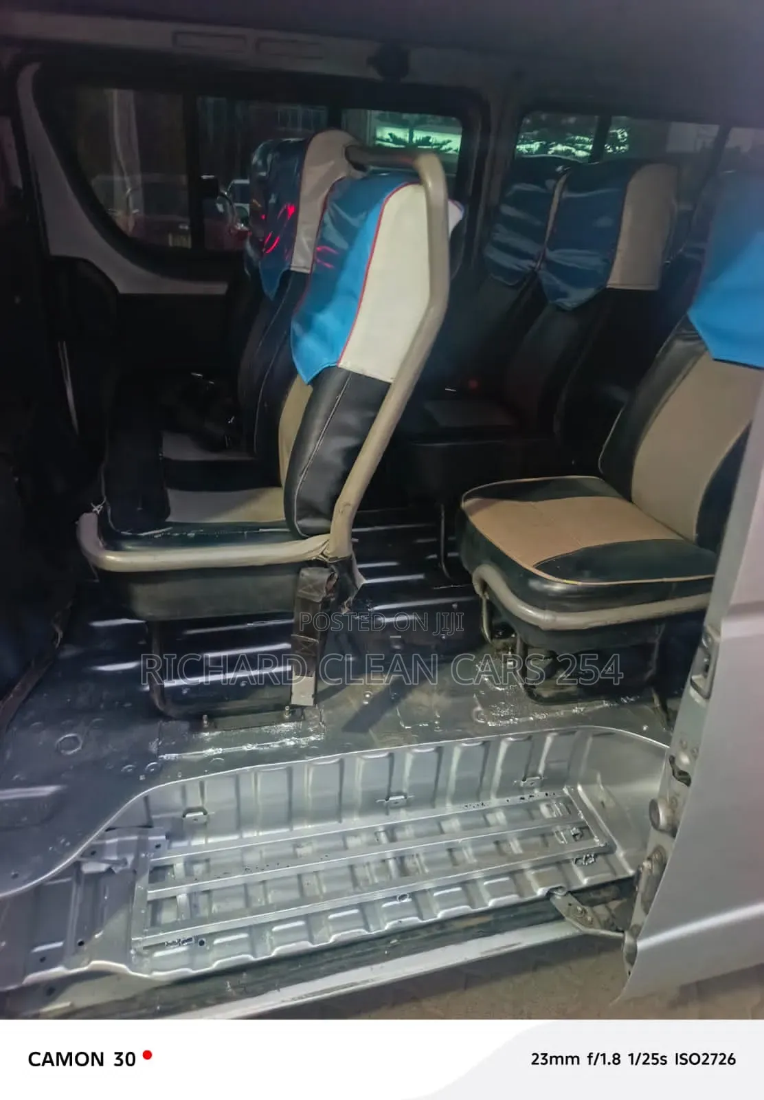Toyota HiAce 2010 Silver