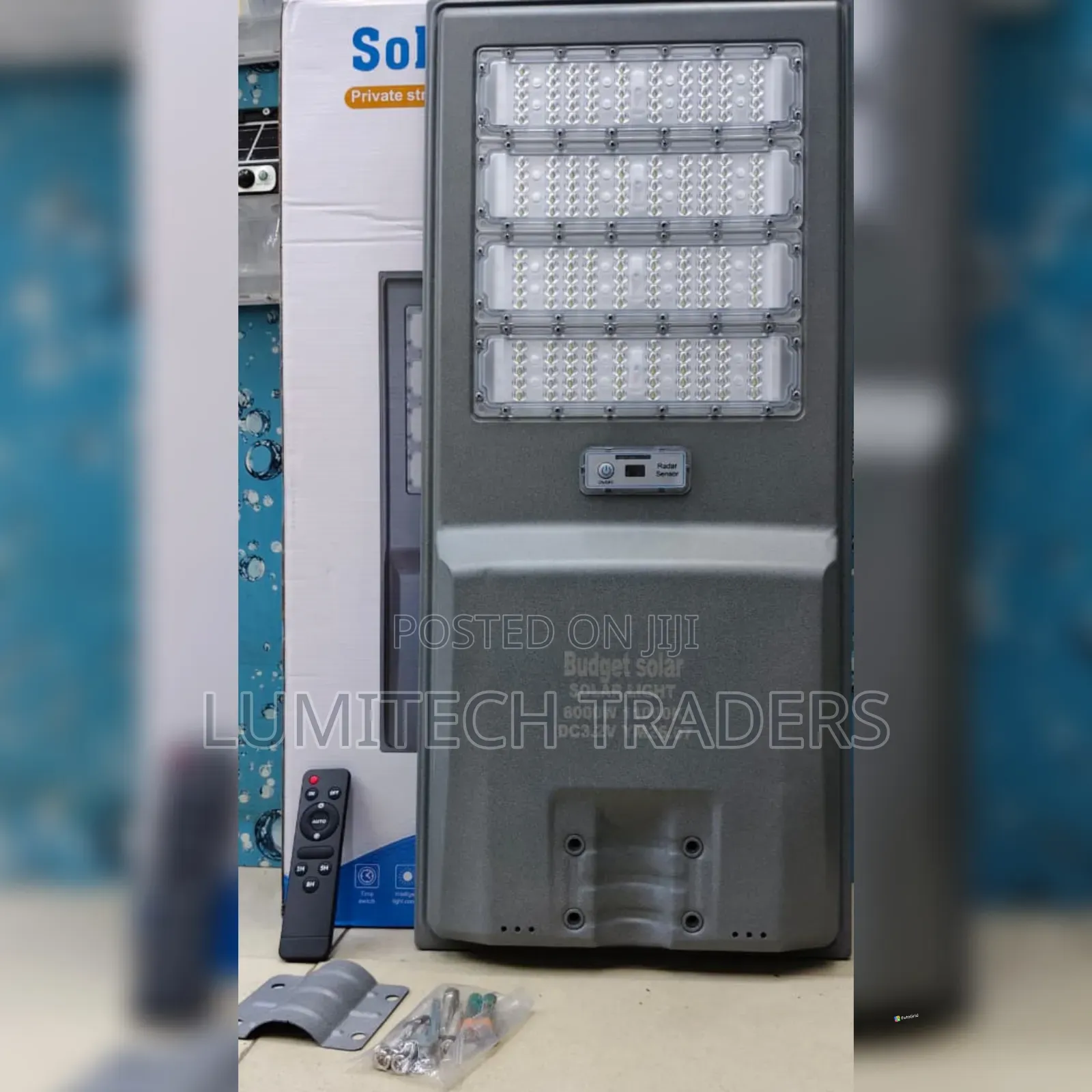 High Quality 8,000W Solar Street Light