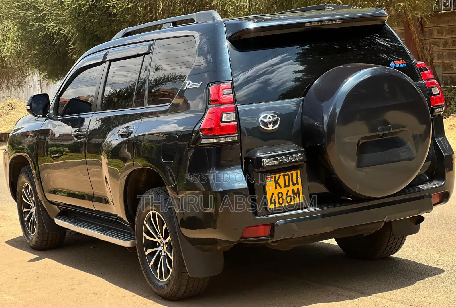 Toyota Land Cruiser 2010 Black