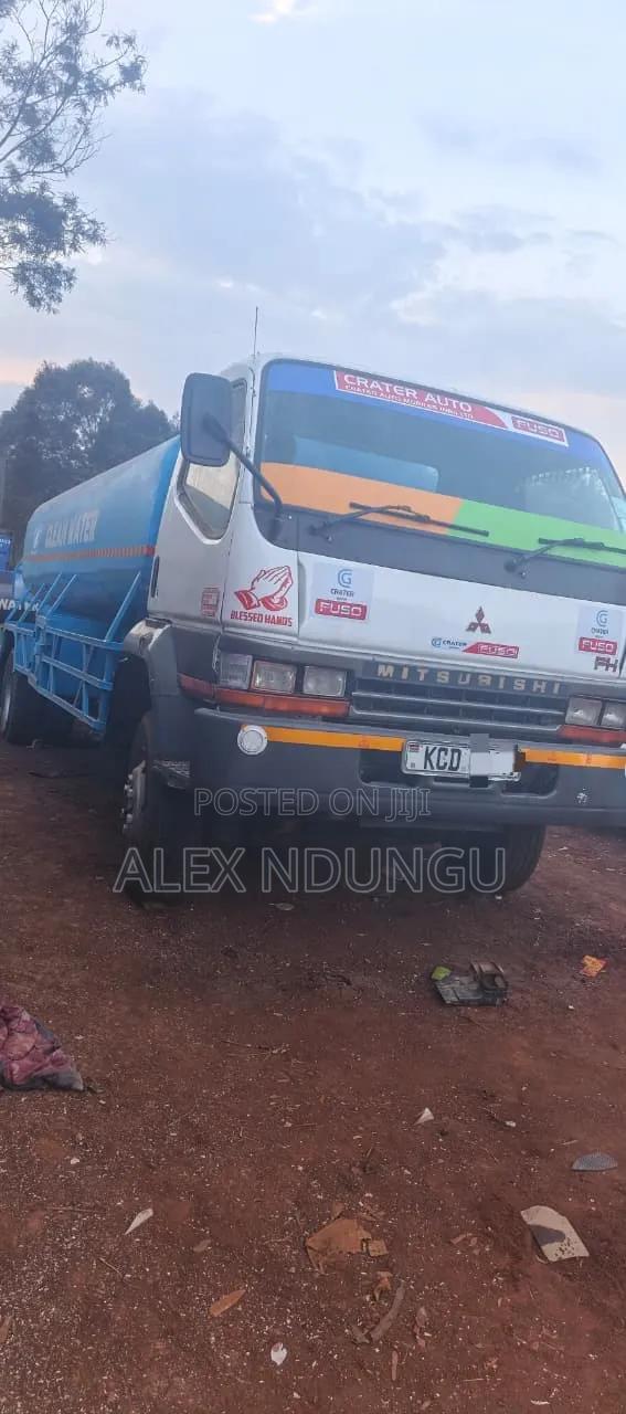 Mitsubishi Fh 2014 White