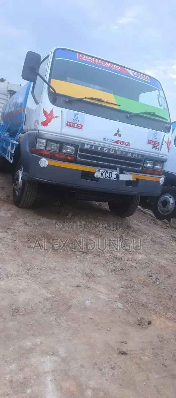 Mitsubishi Fh 2014 White
