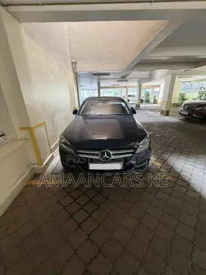 Mercedes-Benz C200 2015 Blue