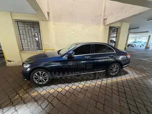 Mercedes-Benz C200 2015 Blue