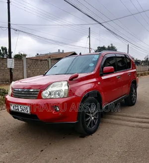 Nissan X-Trail 2012 Red