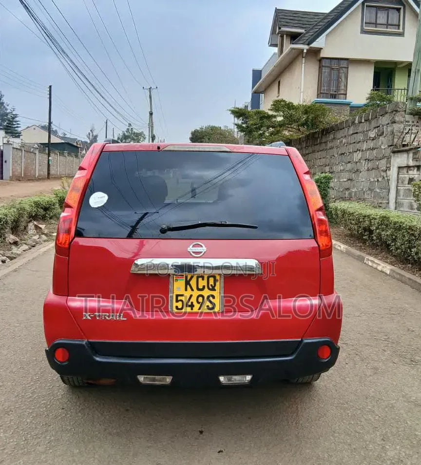 Nissan X-Trail 2012 Red