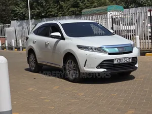Toyota Harrier 2018 White