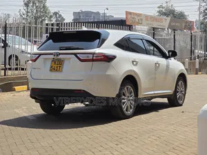 Toyota Harrier 2018 White