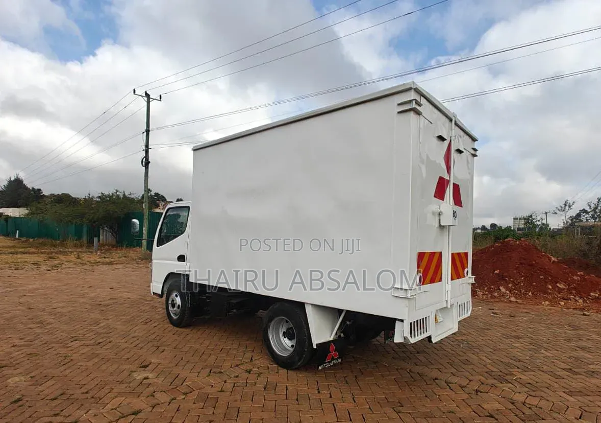 Mitsubishi Canter Year 2014 White