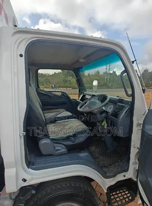 Mitsubishi Canter Year 2014 White