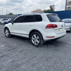 Volkswagen Touareg 2012 White