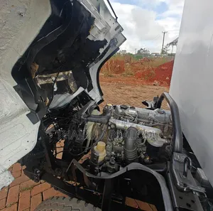 Mitsubishi Canter Year 2014 White