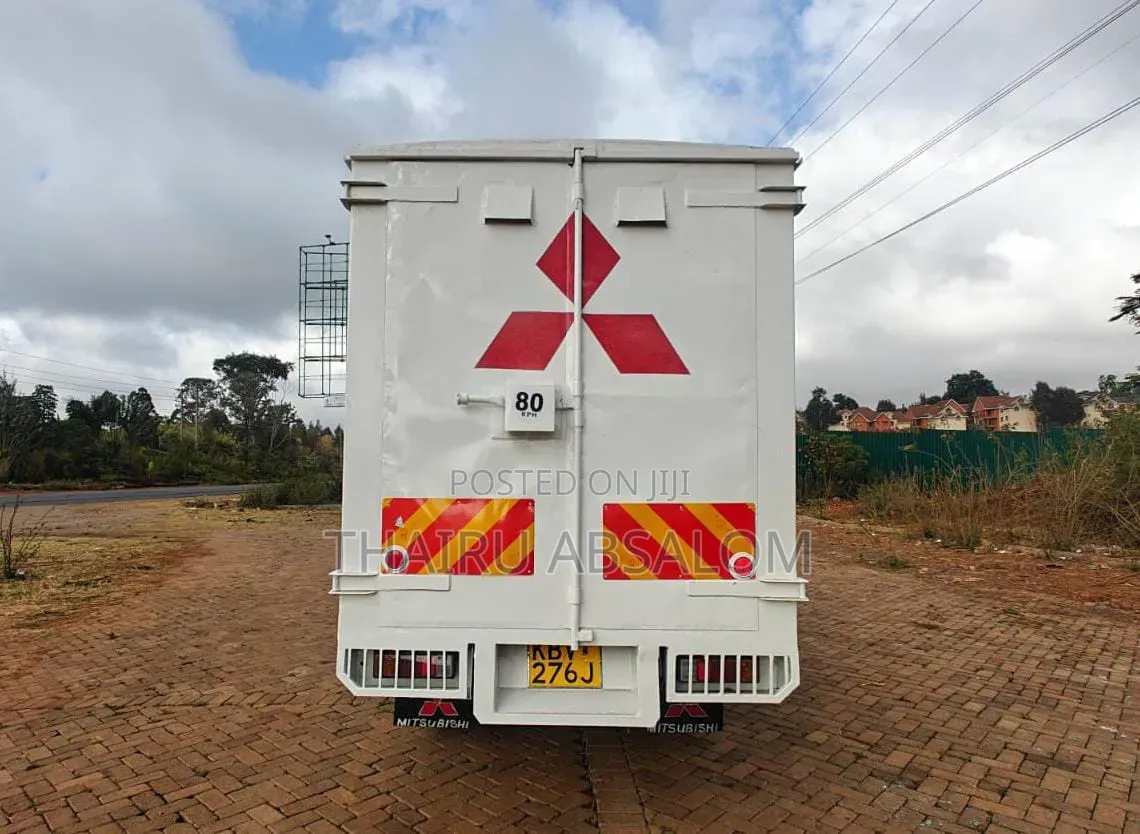 Mitsubishi Canter Year 2014 White