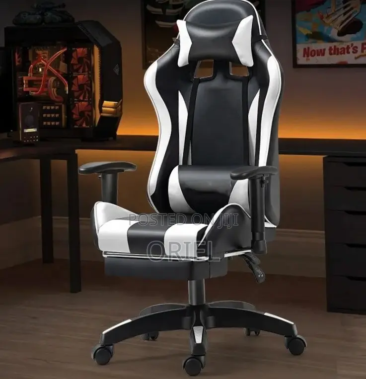 Executive Gaming Chair : Black Leather Ergonomic Gaming Chair
