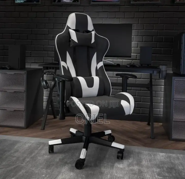 Executive Gaming Chair : Black Leather Ergonomic Gaming Chair