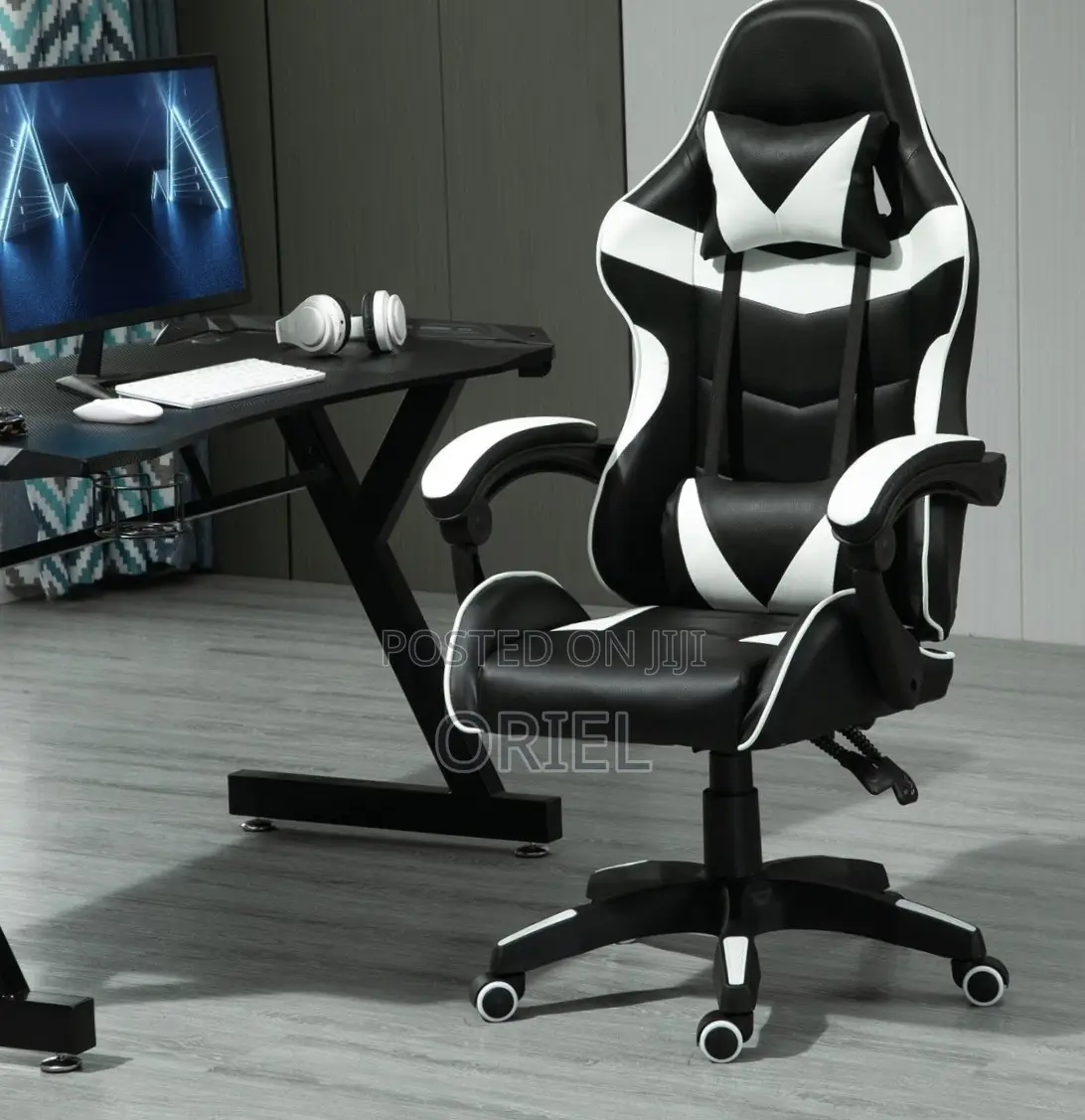 Executive Gaming Chair : Black Leather Ergonomic Gaming Chair