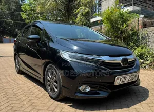 Honda Fit Shuttle 1.5 Hybrid 2WD 2018 Black