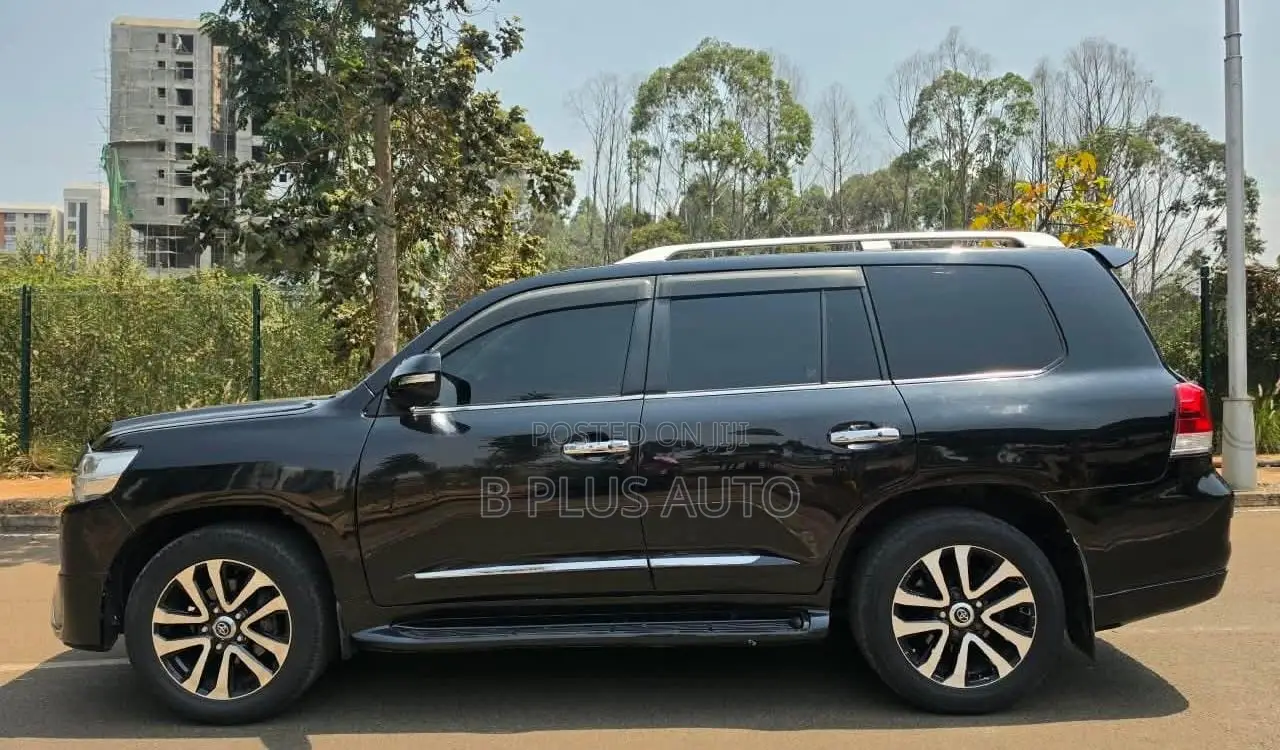 Toyota Land Cruiser Prado 2011 Black