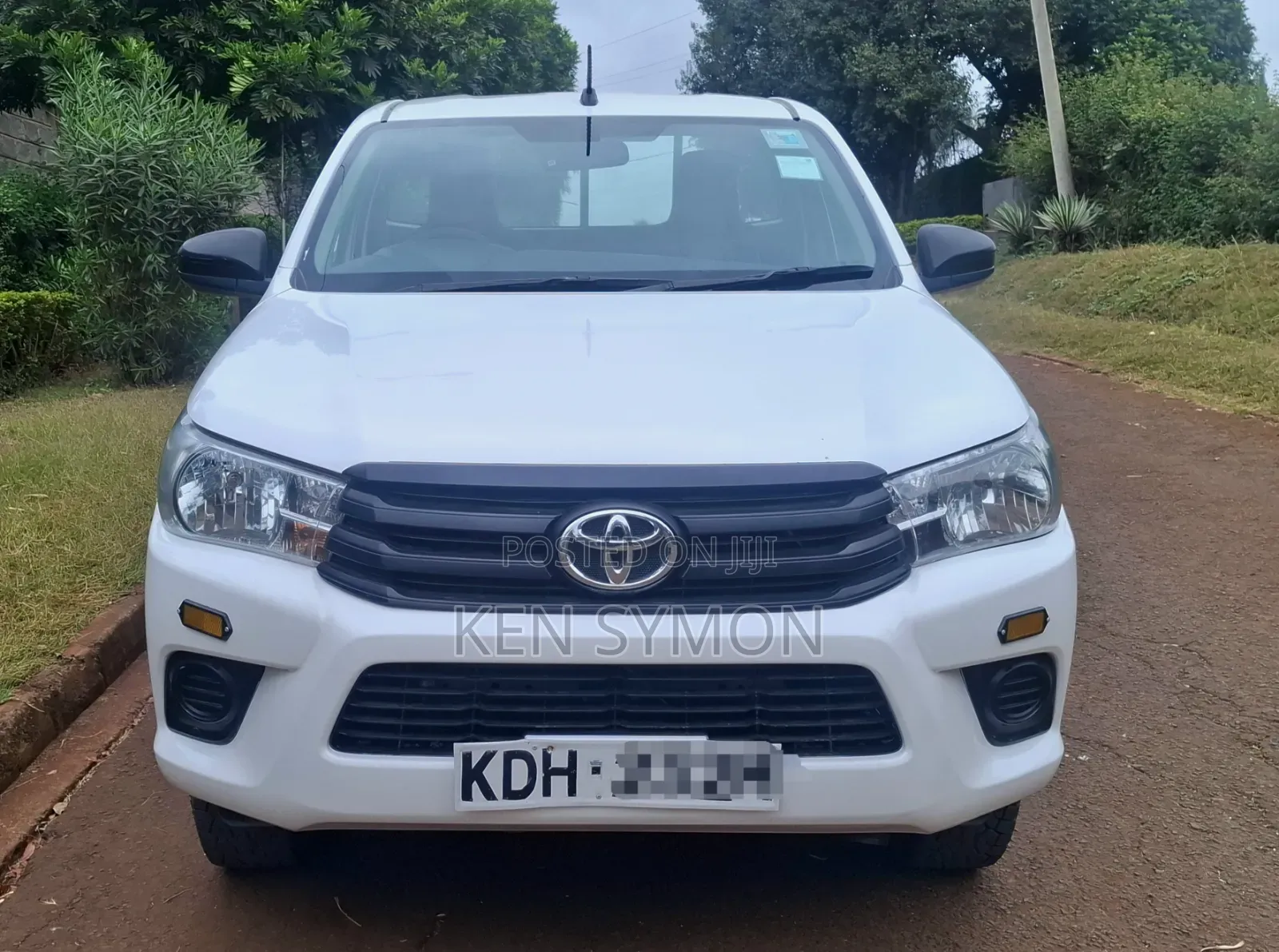 Toyota Hilux 2021 Pearl